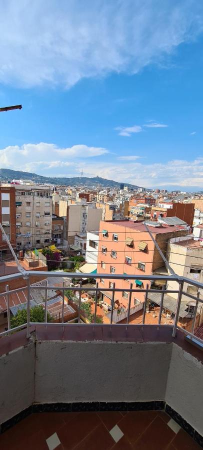 Habitaciones Camp Nou Apartment Оспиталет де Лобрегат Екстериор снимка