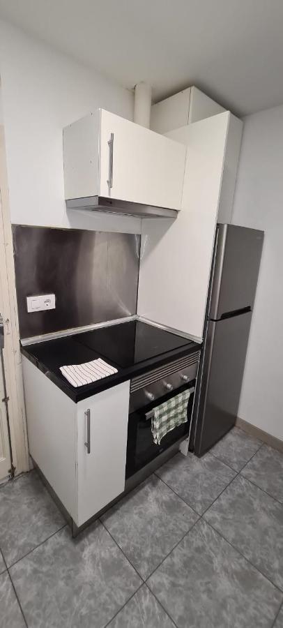 Habitaciones Camp Nou Apartment Оспиталет де Лобрегат Екстериор снимка