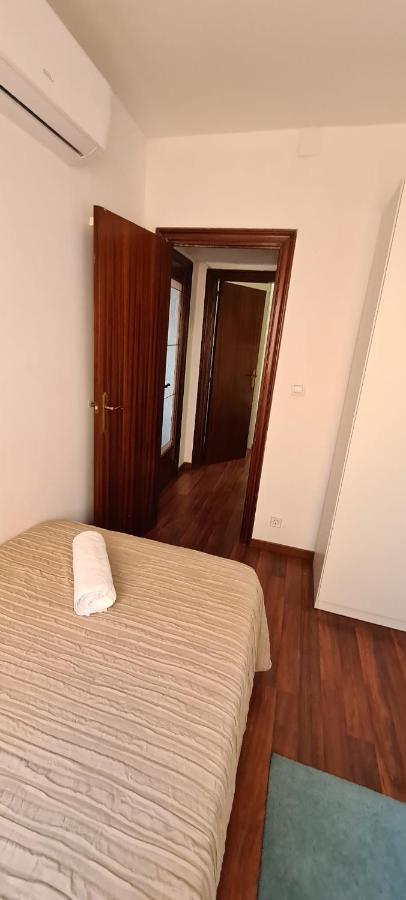 Habitaciones Camp Nou Apartment Оспиталет де Лобрегат Екстериор снимка