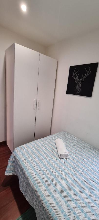 Habitaciones Camp Nou Apartment Оспиталет де Лобрегат Екстериор снимка